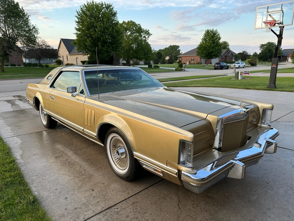 1978 Lincoln Continental Mark V - Image 2 of 21