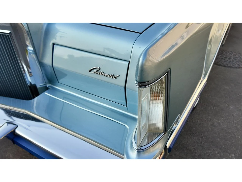 1978 Lincoln Continental Mark V - Image 16 of 31