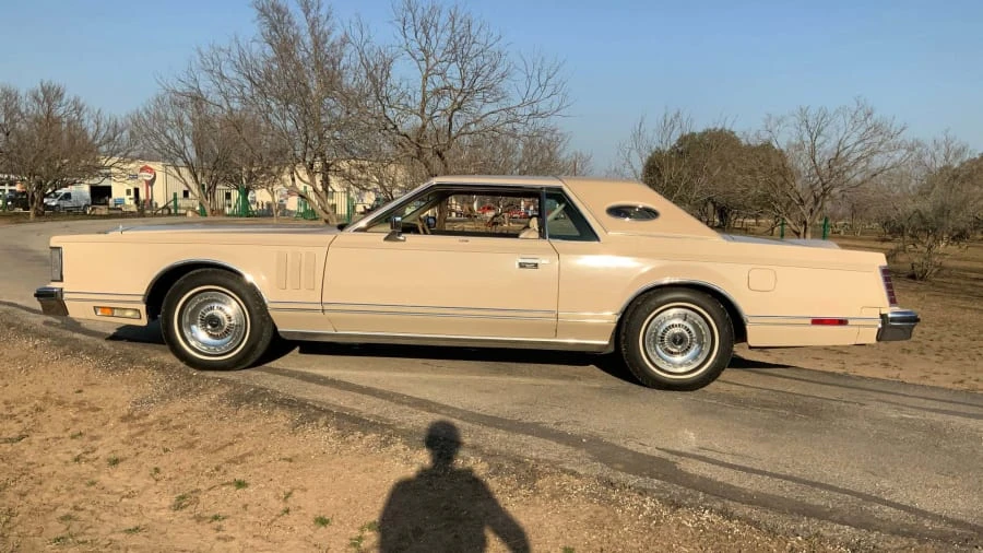 1978 Lincoln Continental Mark V - Image 2 of 12
