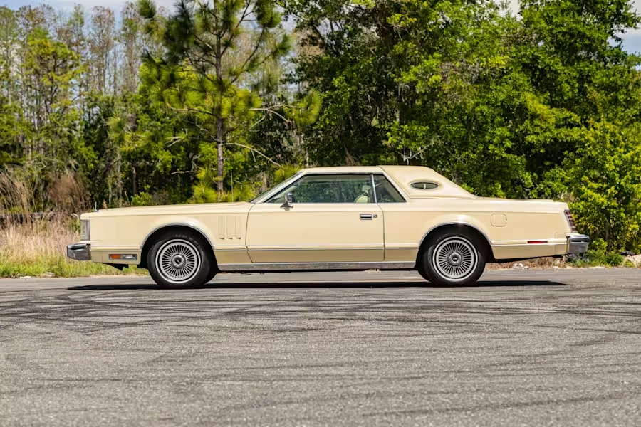 1978 Lincoln Continental Mark V - Image 2 of 31