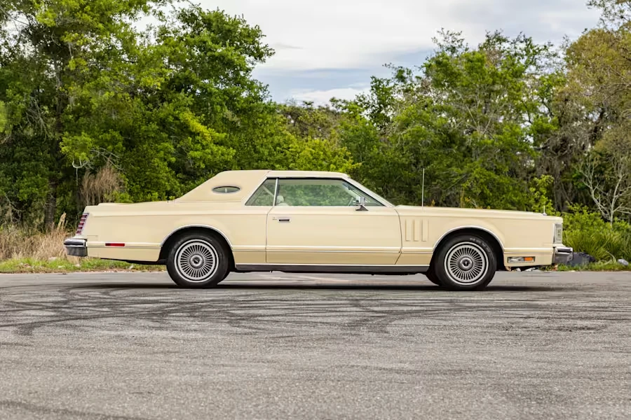 1978 Lincoln Continental Mark V - Image 22 of 31
