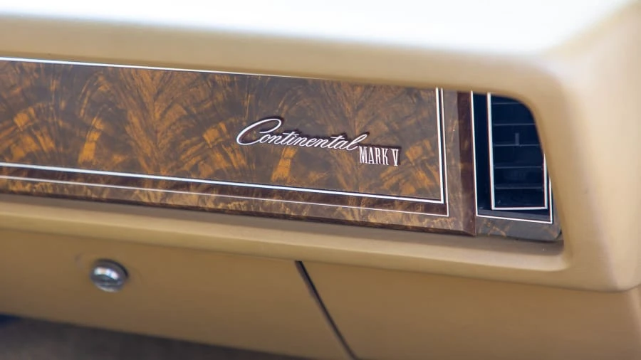 1978 Lincoln Continental Mark V - Image 11 of 12
