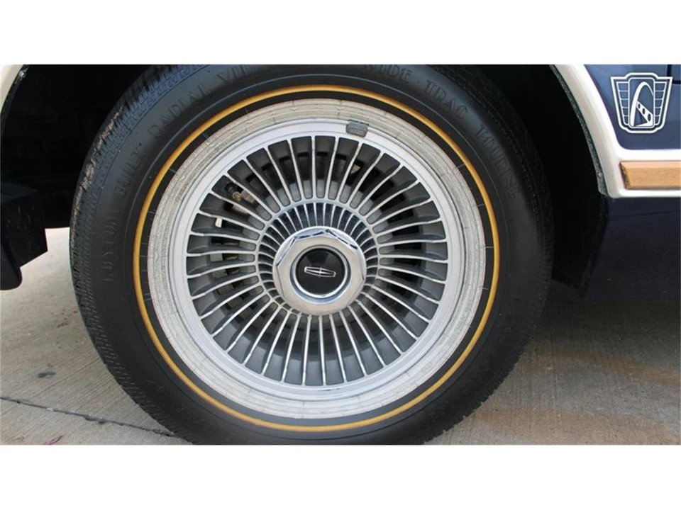 1978 Lincoln Continental Mark V - Image 7 of 31