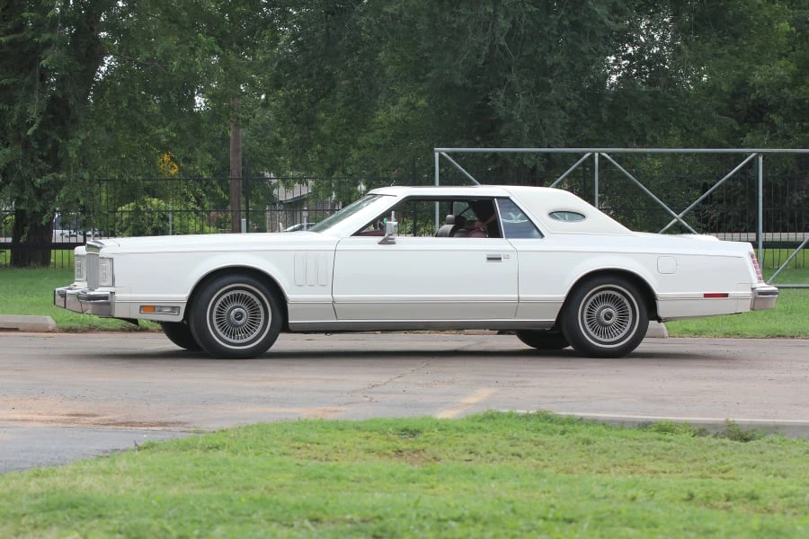 1978 Lincoln Continental Mark V - Image 2 of 7
