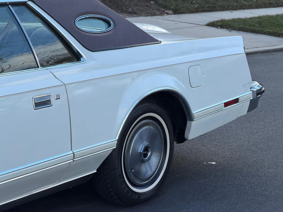 1978 Lincoln Continental Mark V - Image 18 of 31