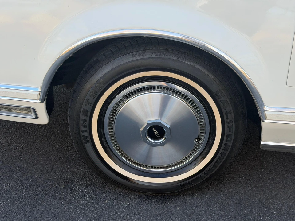 1978 Lincoln Continental Mark V - Image 30 of 31