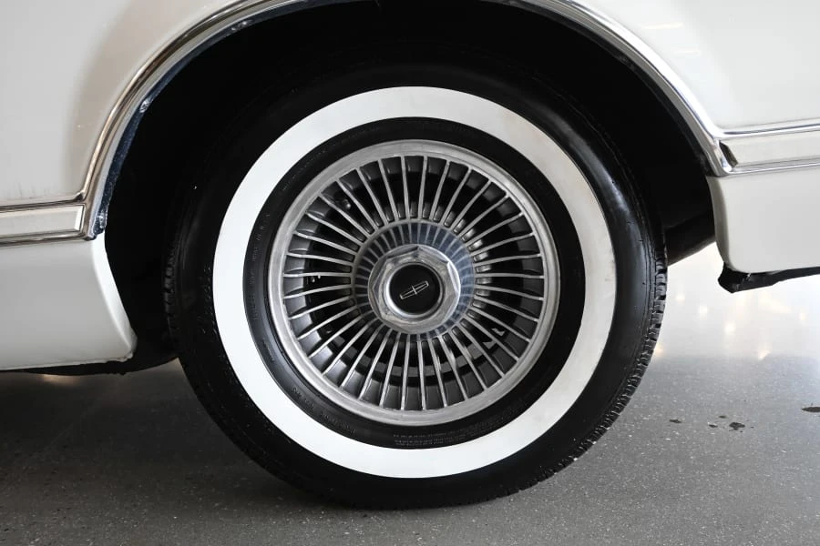 1978 Lincoln Continental Mark V - Image 10 of 31
