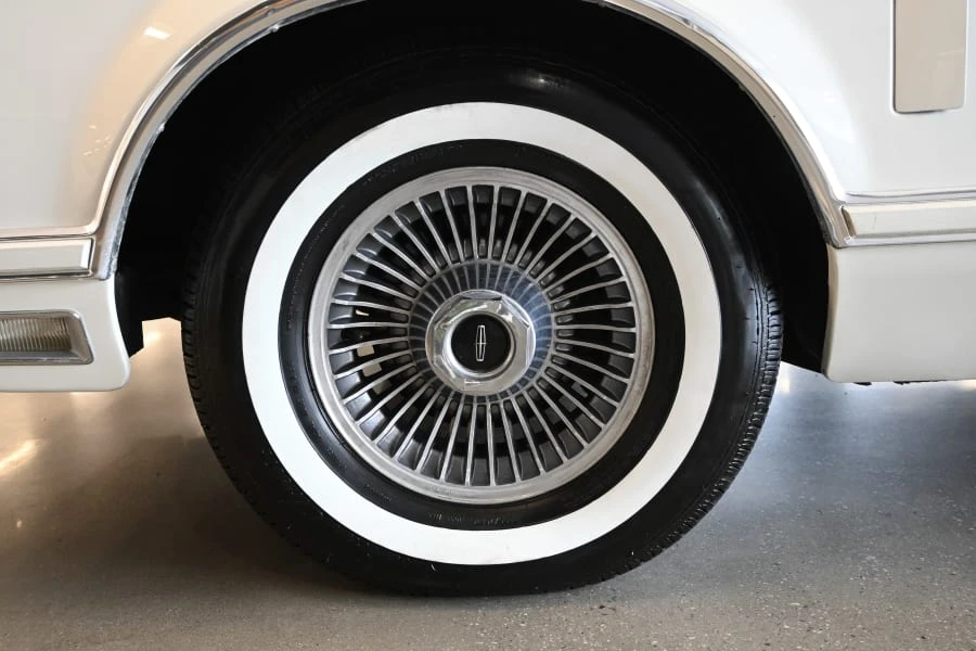 1978 Lincoln Continental Mark V - Image 7 of 31