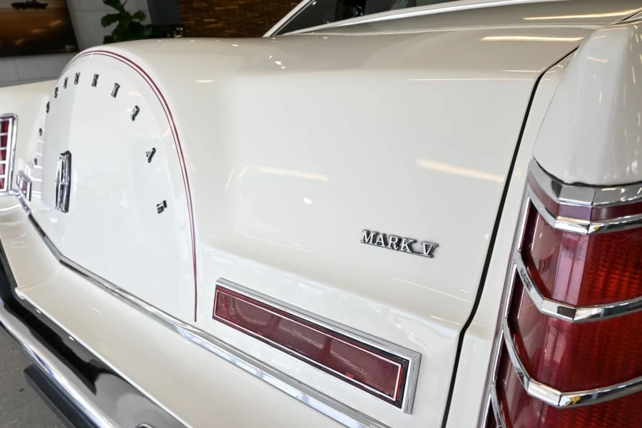 1978 Lincoln Continental Mark V - Image 16 of 31