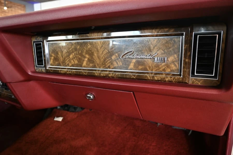 1978 Lincoln Continental Mark V - Image 27 of 31