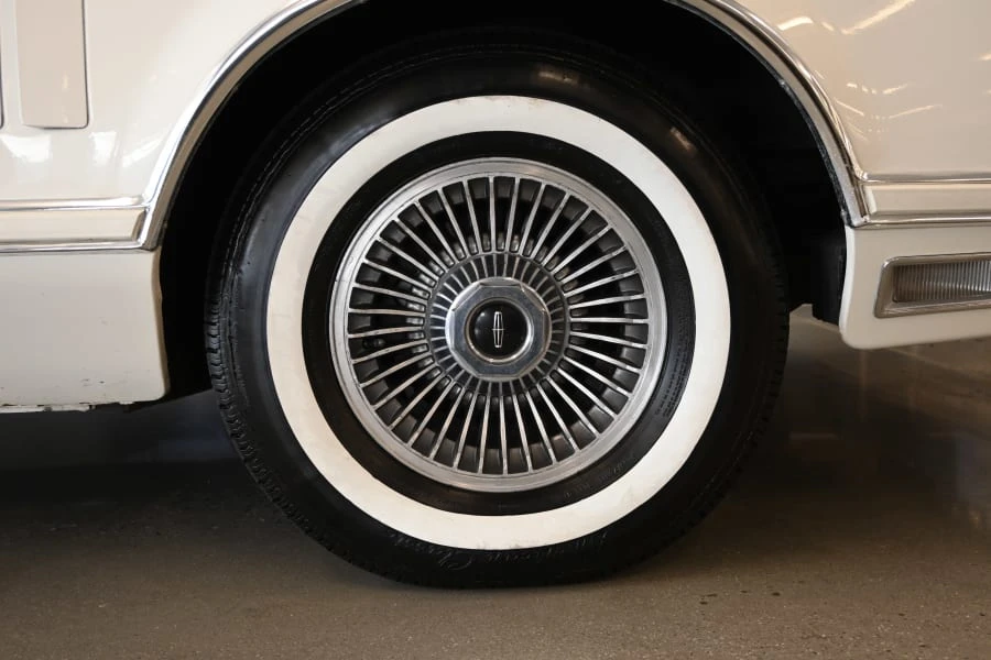 1978 Lincoln Continental Mark V - Image 9 of 31