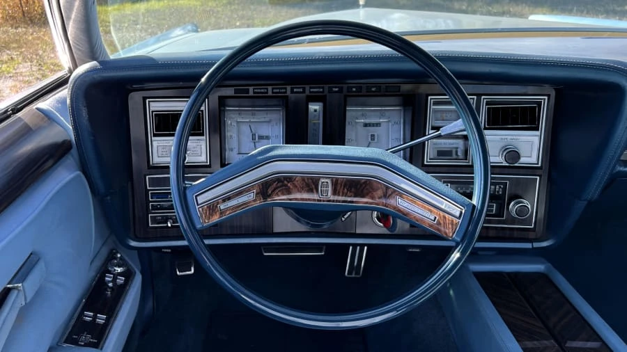 1978 Lincoln Continental Mark V - Image 22 of 31