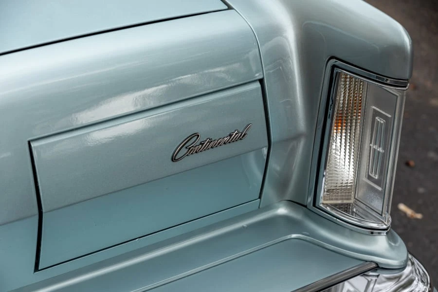 1978 Lincoln Continental Mark V - Image 2 of 31