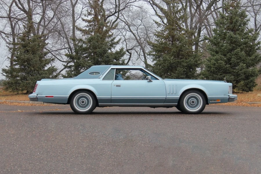 1978 Lincoln Continental Mark V - Image 2 of 31