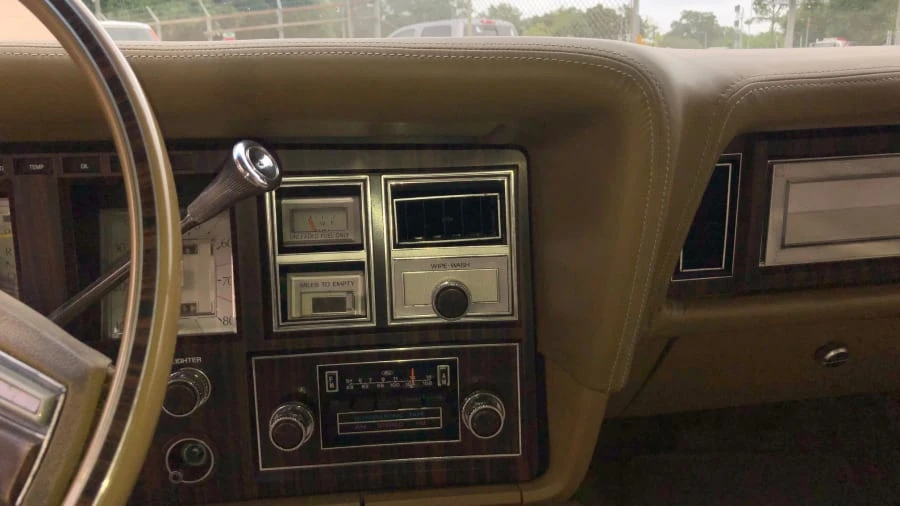 1978 Lincoln Continental Mark V - Image 18 of 26