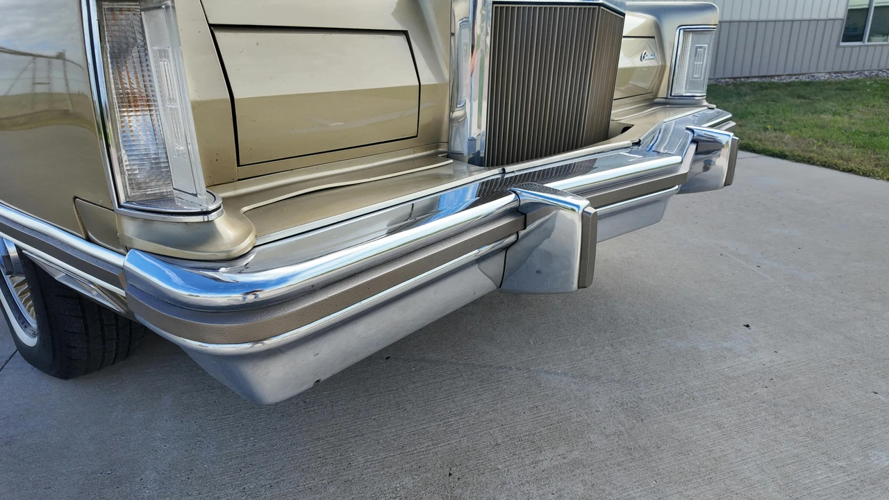 1978 Lincoln Continental 5th Gen - Image 25 of 31