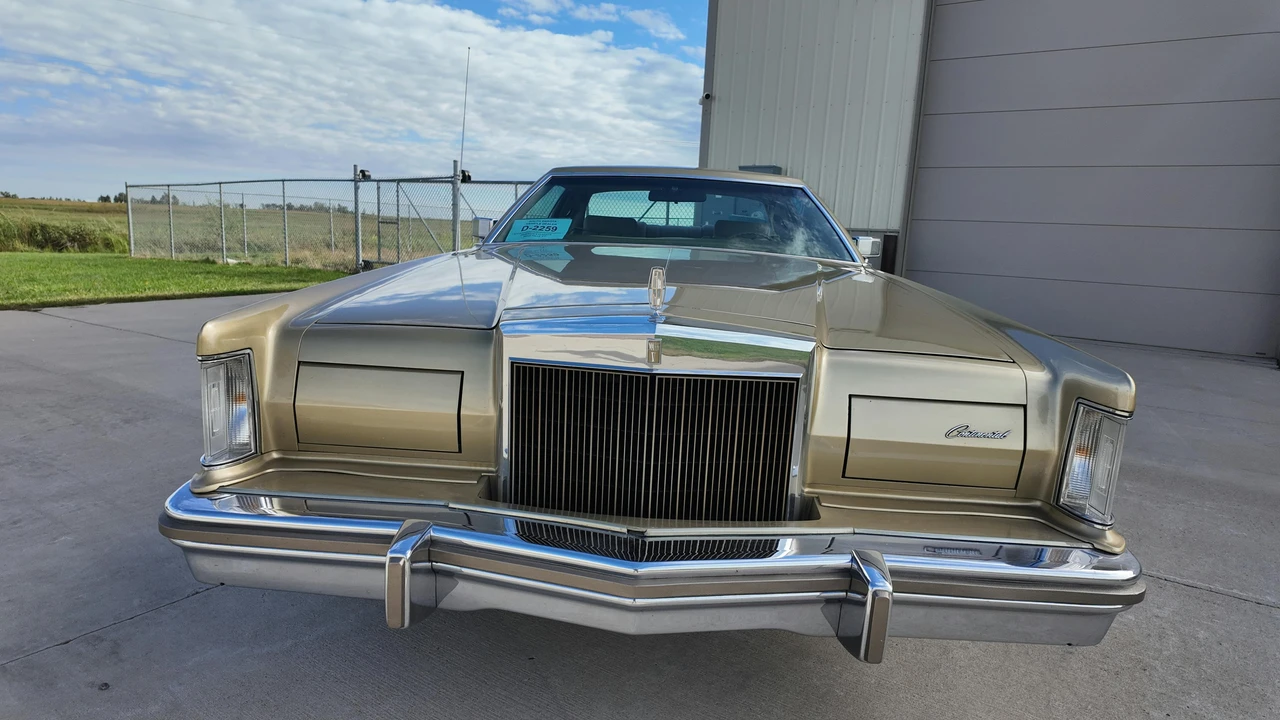 1978 Lincoln Continental 5th Gen - Image 8 of 31