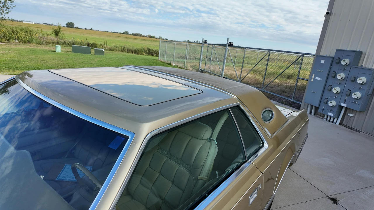 1978 Lincoln Continental 5th Gen - Image 30 of 31