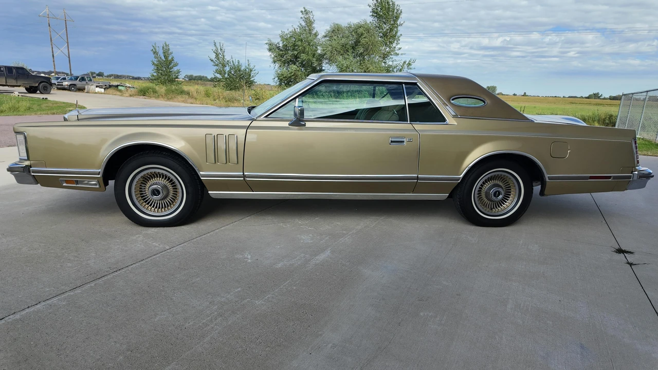 1978 Lincoln Continental 5th Gen - Image 3 of 31