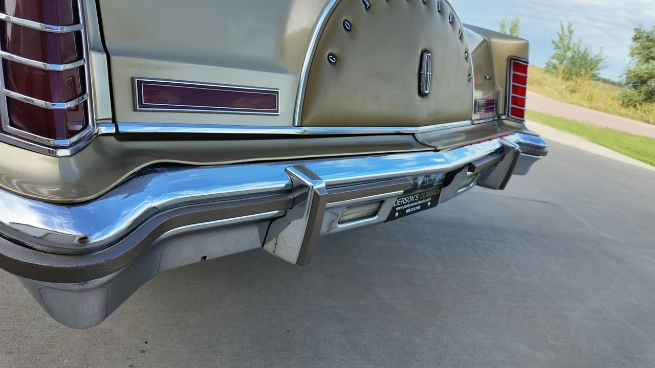 1978 Lincoln Continental 5th Gen - Image 16 of 31