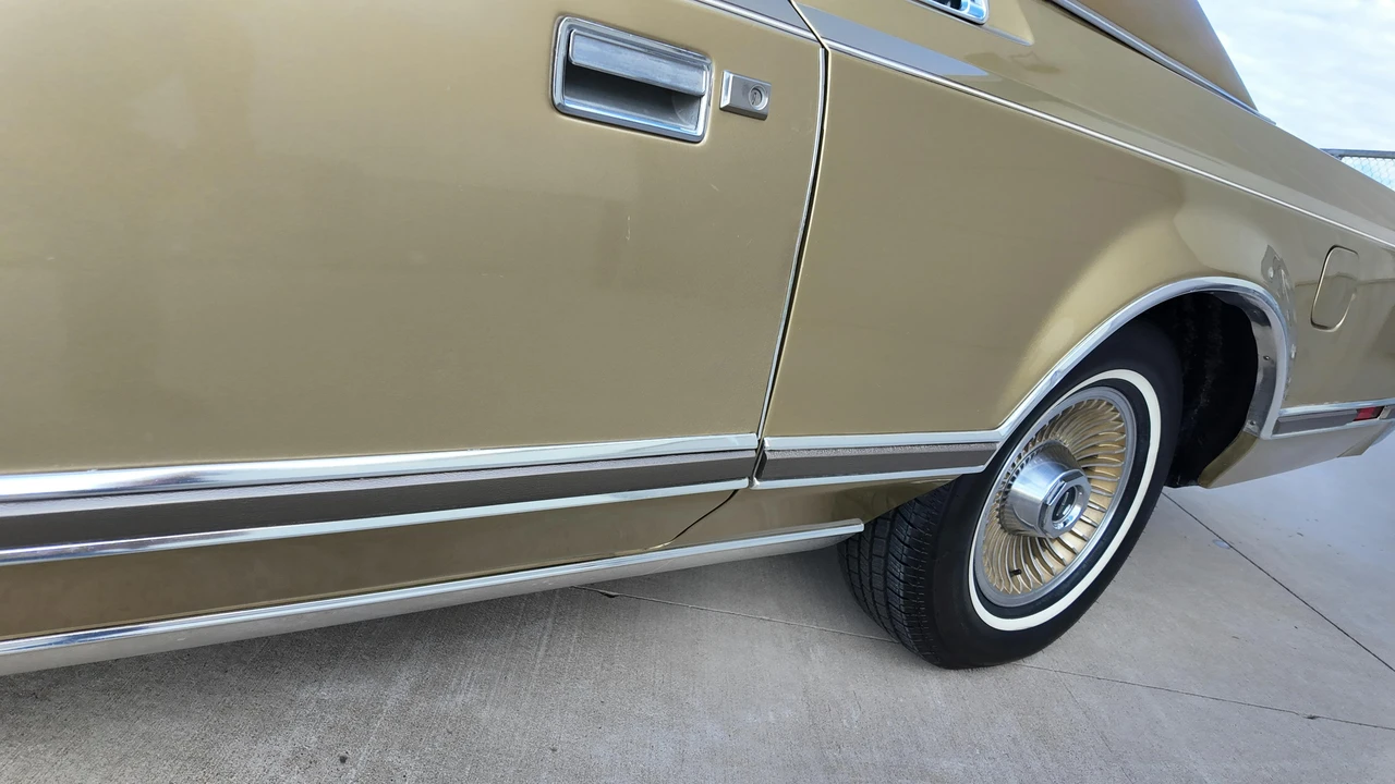 1978 Lincoln Continental 5th Gen - Image 13 of 31