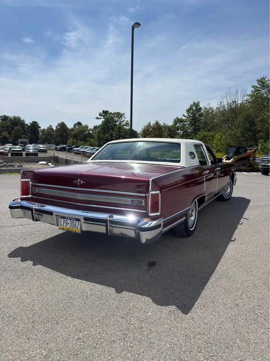 1978 Lincoln Continental 5th Gen - Image 2 of 18
