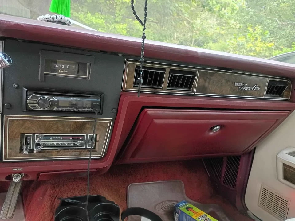 1978 Lincoln Continental 5th Gen - Image 9 of 9