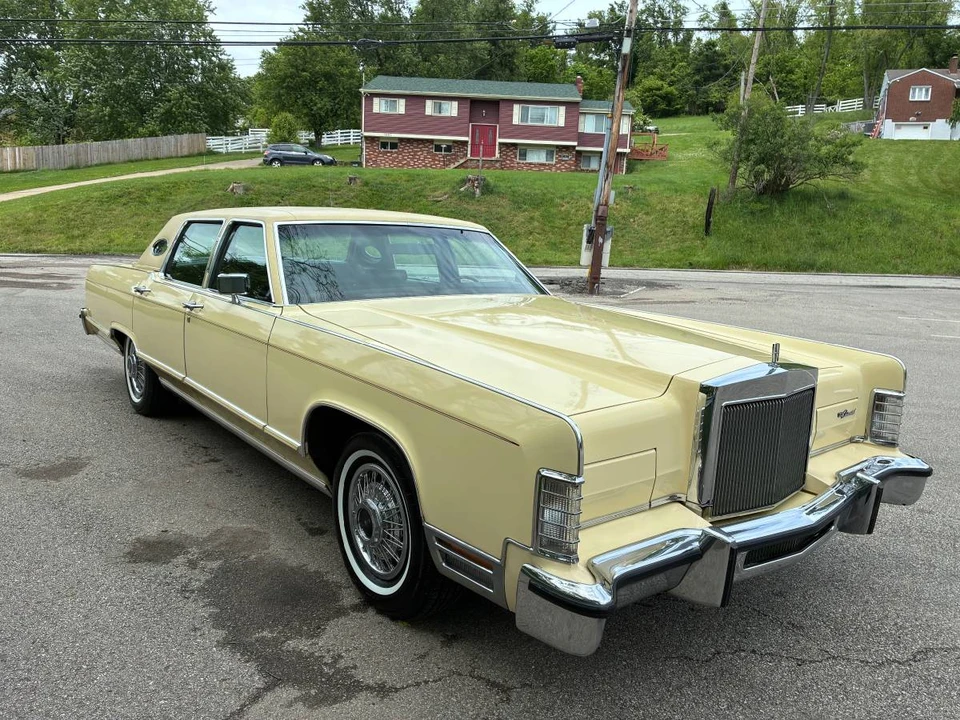 1978 Lincoln Continental 5th Gen - Image 2 of 8