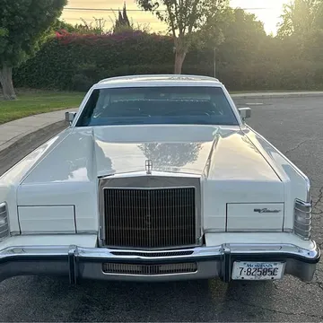 1978 Lincoln Continental Signature Sedan 4D