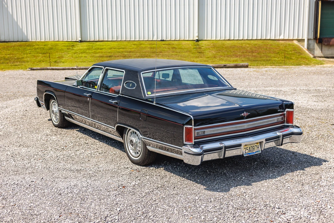 1978 Lincoln Continental 5th Gen - Image 9 of 31