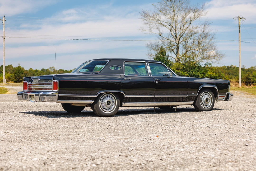 1978 Lincoln Continental 5th Gen - Image 13 of 31