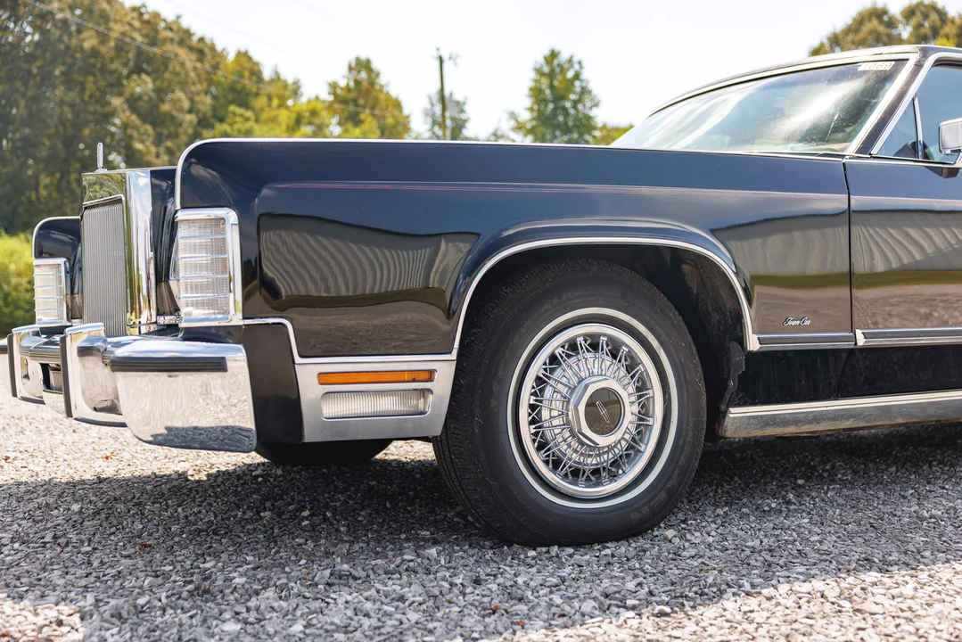 1978 Lincoln Continental 5th Gen - Image 25 of 31