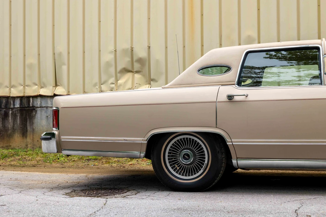 1978 Lincoln Continental 5th Gen - Image 15 of 31
