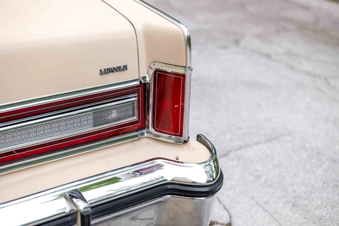 1978 Lincoln Continental 5th Gen - Image 25 of 31