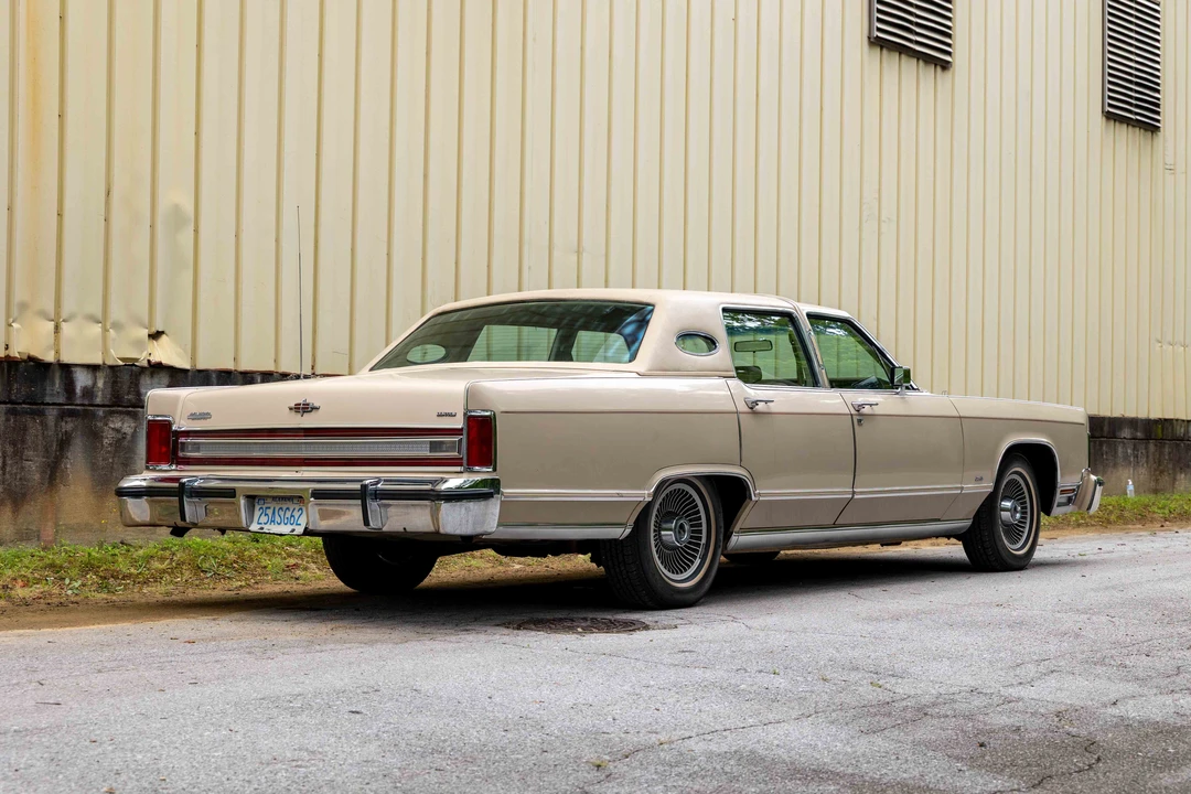 1978 Lincoln Continental 5th Gen - Image 18 of 31