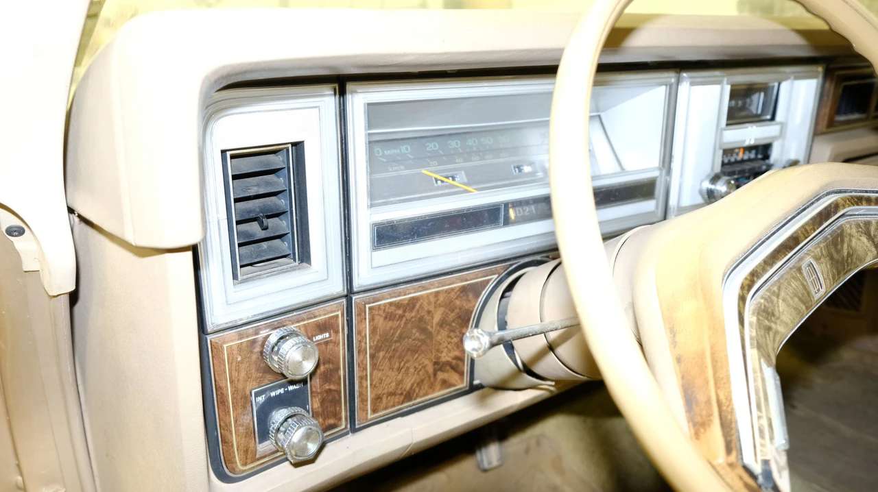 1978 Lincoln Continental 5th Gen - Image 6 of 9