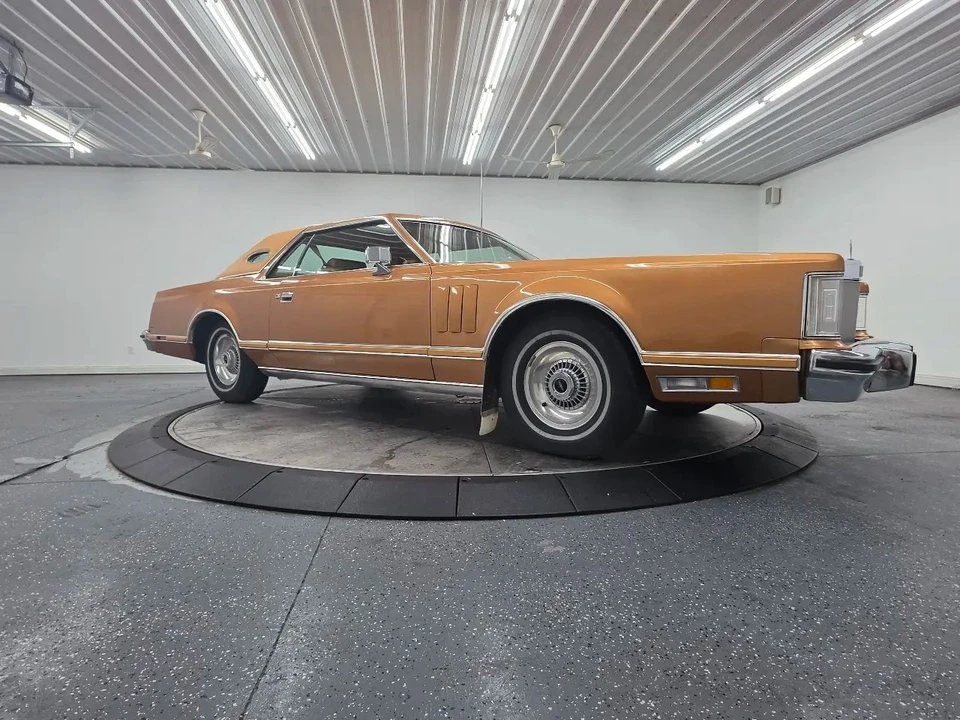 1978 Lincoln Continental 5th Gen - Image 4 of 31