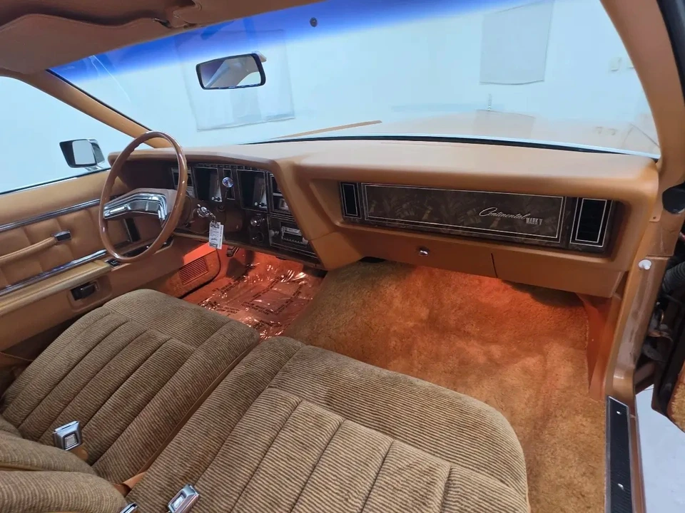1978 Lincoln Continental 5th Gen - Image 19 of 31