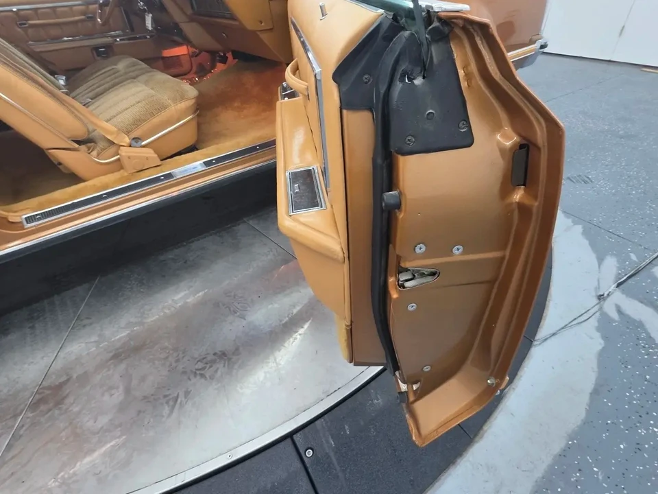 1978 Lincoln Continental 5th Gen - Image 16 of 31
