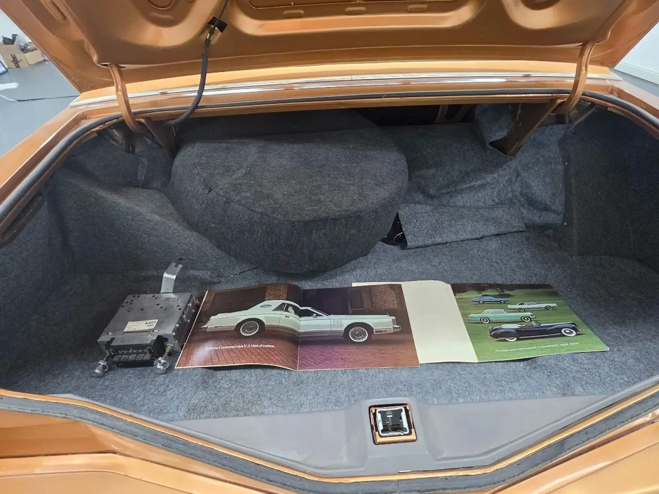 1978 Lincoln Continental 5th Gen - Image 28 of 31