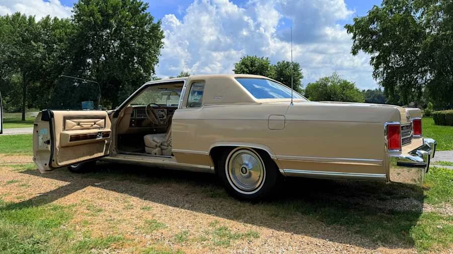 1978 Lincoln Continental 5th Gen - Image 5 of 25