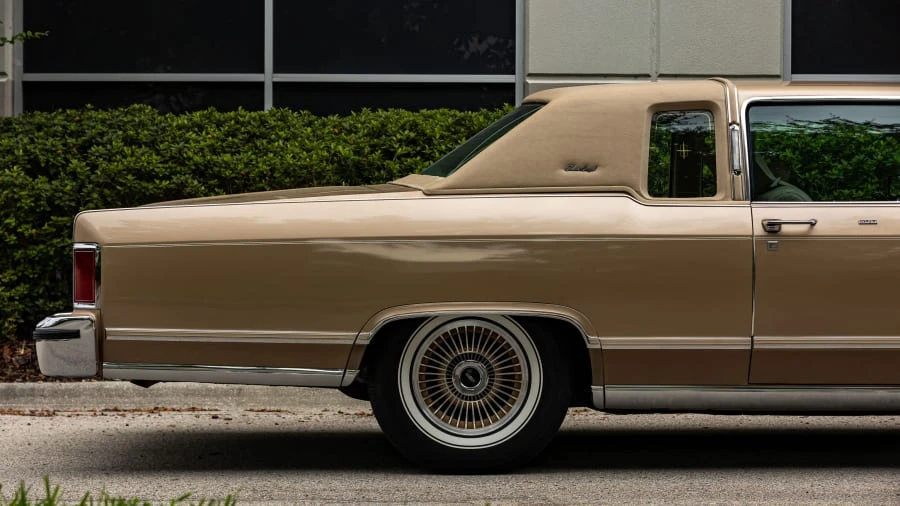1978 Lincoln Continental 5th Gen - Image 14 of 31