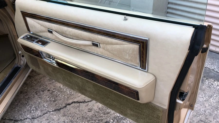 1978 Lincoln Continental 5th Gen - Image 24 of 31