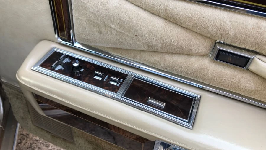 1978 Lincoln Continental 5th Gen - Image 25 of 31
