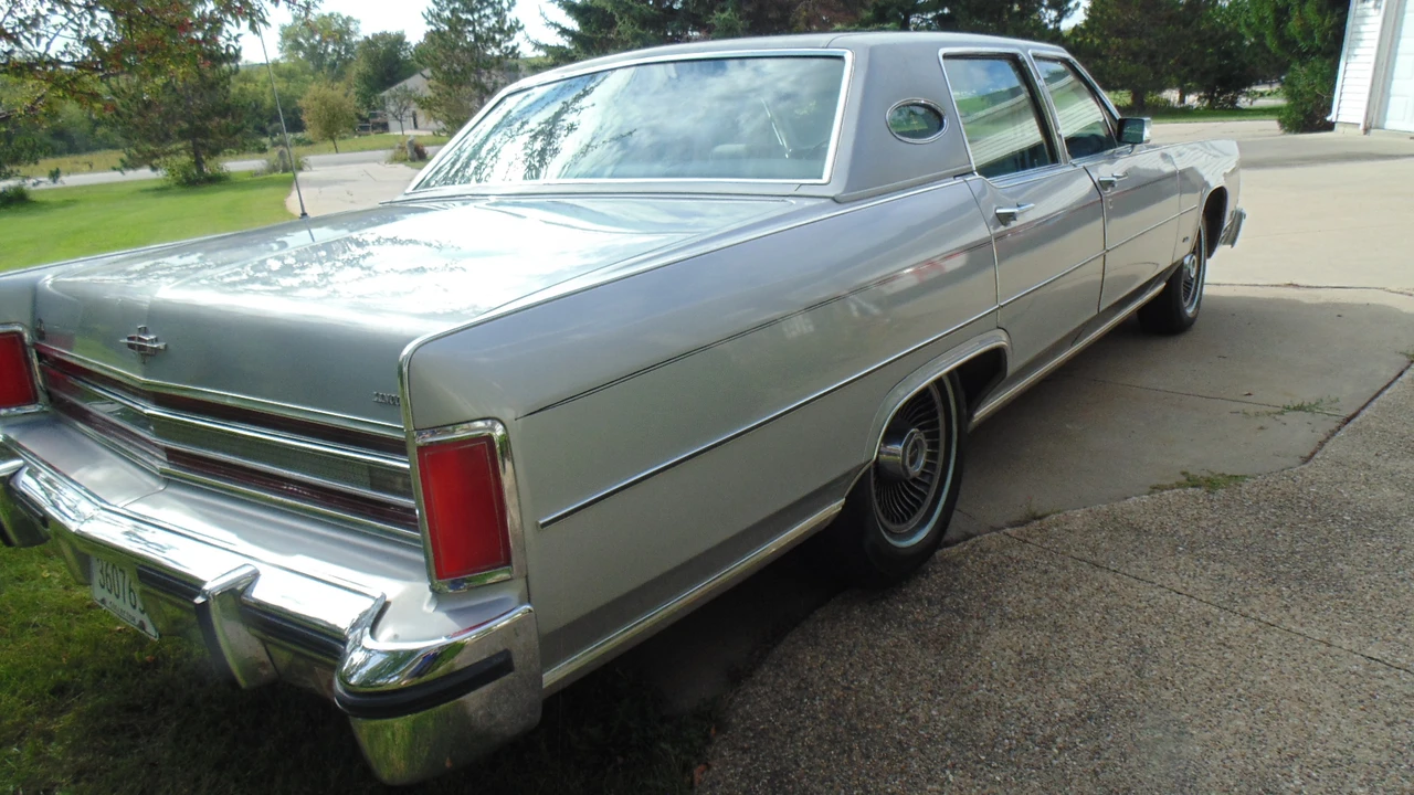 1978 Lincoln Continental 5th Gen - Image 4 of 31