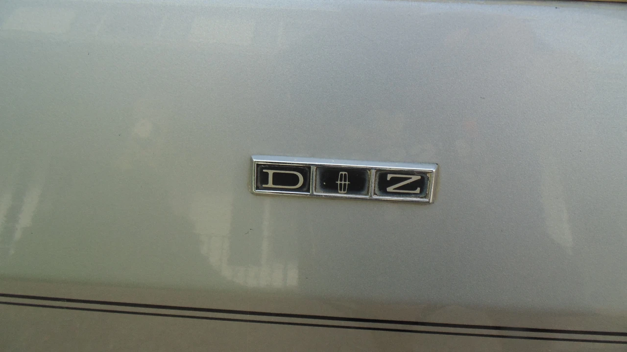 1978 Lincoln Continental 5th Gen - Image 21 of 31