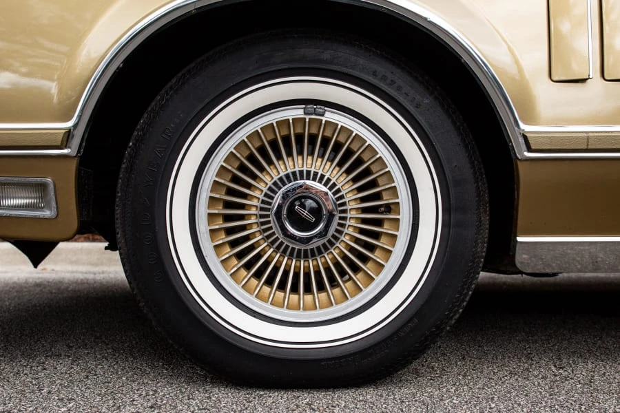 1978 Lincoln Continental Mark V - Image 9 of 17