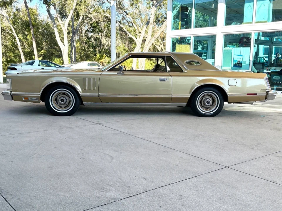 1978 Lincoln Continental Mark V - Image 12 of 21