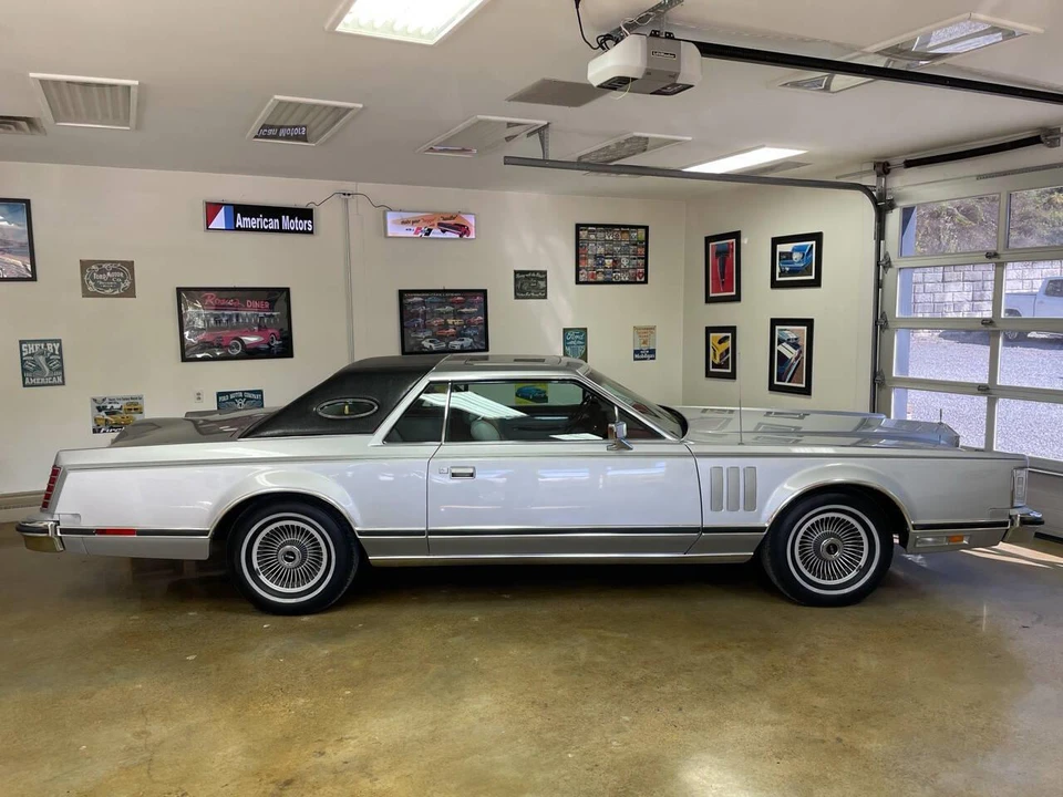 1978 Lincoln Continental Mark V - Image 4 of 31