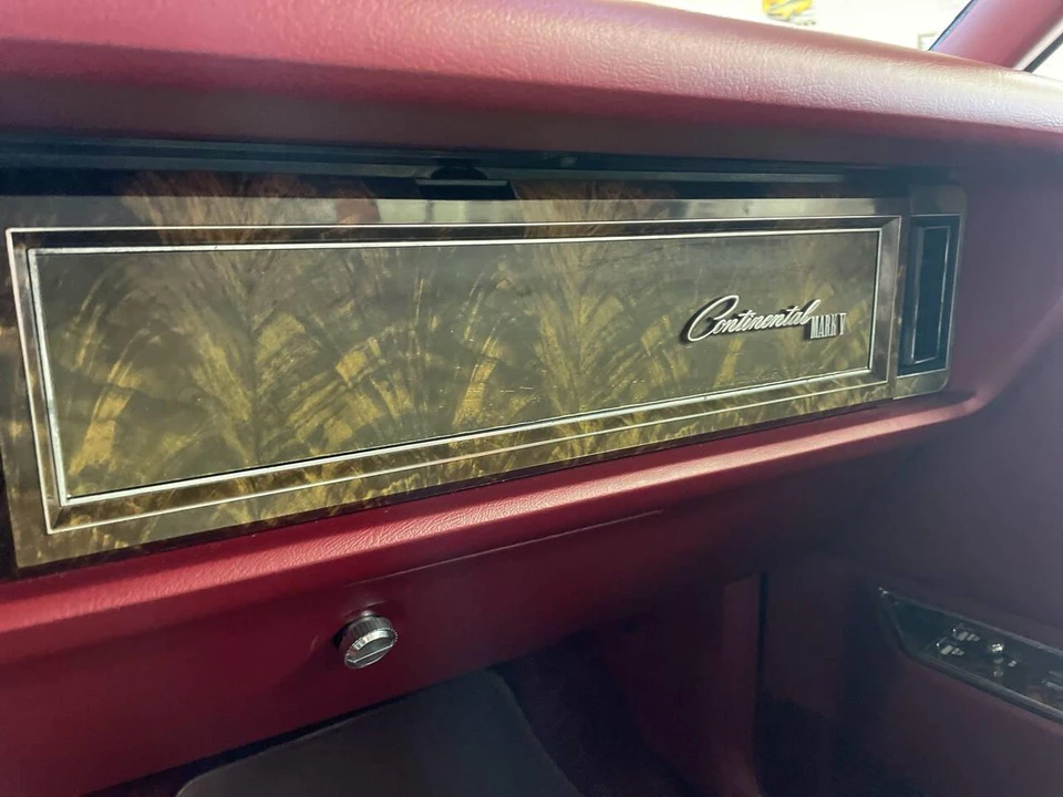 1978 Lincoln Continental Mark V - Image 22 of 31